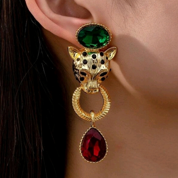 Jewelry - LION EARNINGS